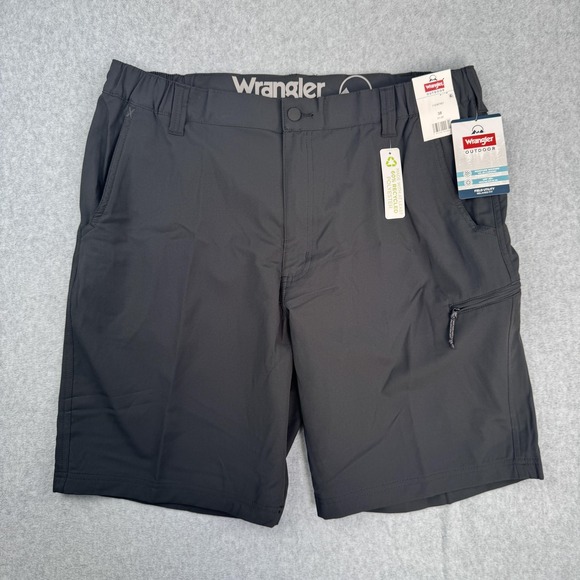 Wrangler Shorts Mens 38 Black Outdoor Field Utility Relaxed UPF 40+ Cargo NEW - Picture 1 of 11